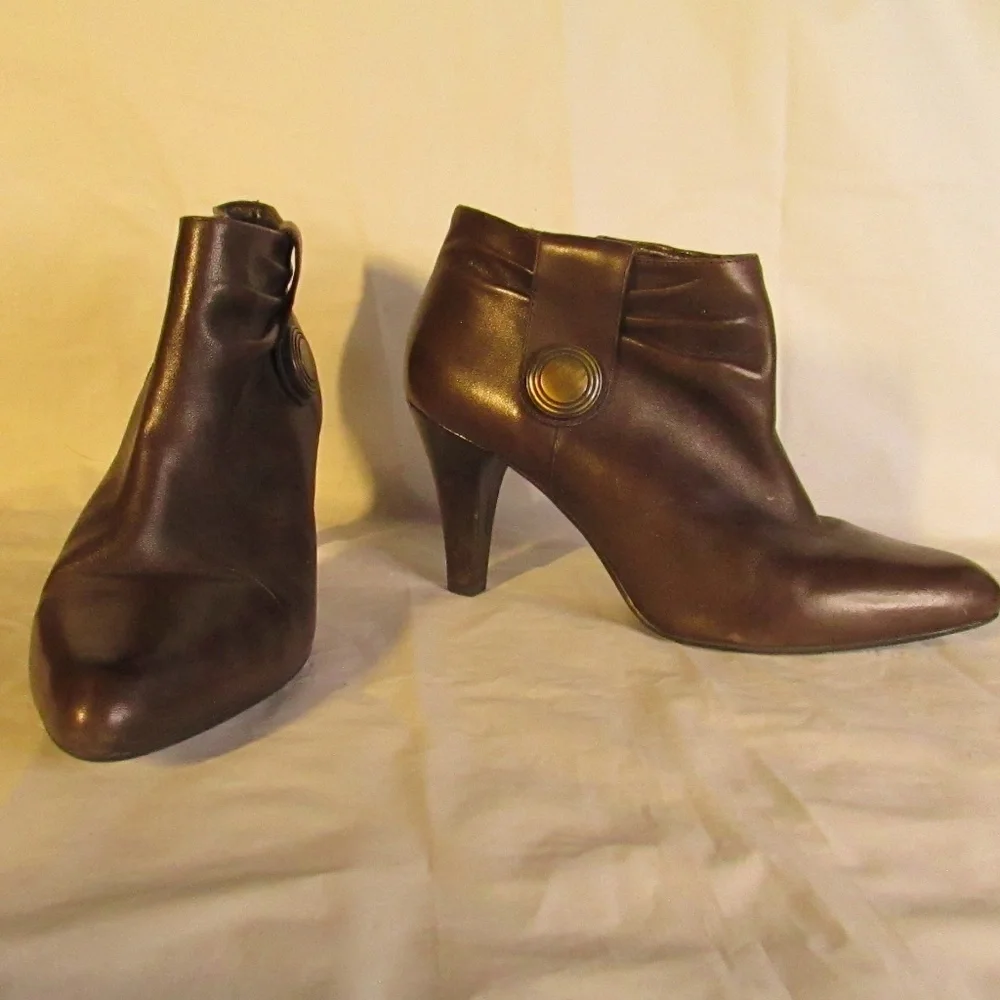 Michelle D brown heeled ankle boots